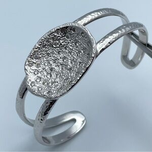WW Signed Silver Tone Hammered Pavé CZ Oval Cuff Bracelet Modern Statement
